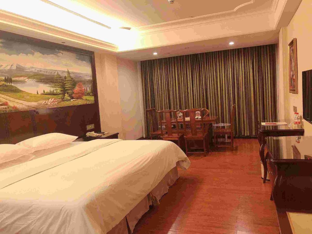Vienna Hotel Guangzhou Shiling Exterior foto